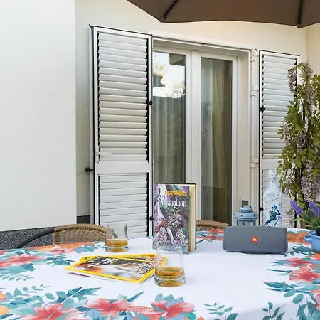 Apartament Anita Podstrana