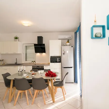 Apartament Anita *